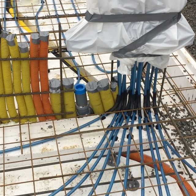 skärgård, gräva, husbygge, design, arkitektur, sommarstuga, altan, spränga, grävmaskin, arkitekt, plattapåmark, täby, stockholm, sverige, arkitekturdesign, uppfart, bascointeriör, bastu, spa, håkancorneliusson, bygg, brunn, anläggaväg, betong, gjuta, kantelement, golvvärme